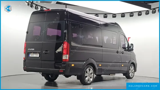 HYUNDAI SOLATI 15-SEATER