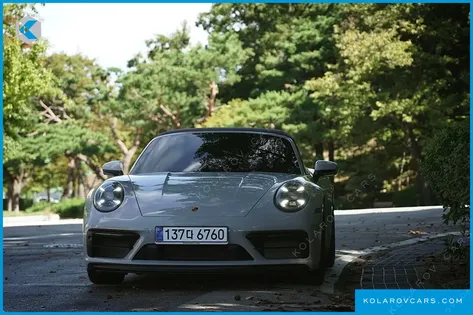 PORSCHE 911 CARRERA 4 GTS CABRIOLET