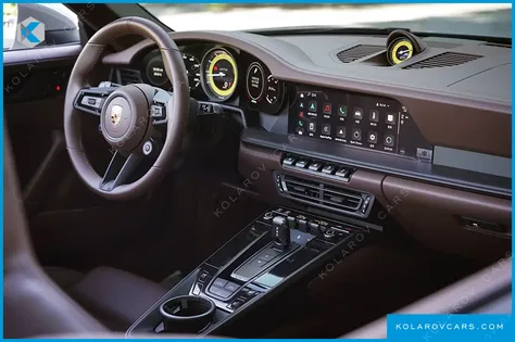 PORSCHE 911 CARRERA 4 GTS CABRIOLET