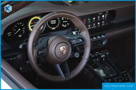 PORSCHE 911 CARRERA 4 GTS CABRIOLET