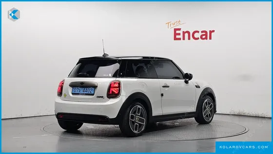 MINI COOPER RESOLUTE EDITION