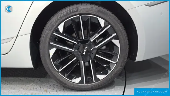 KIA K8 SIGNATURE