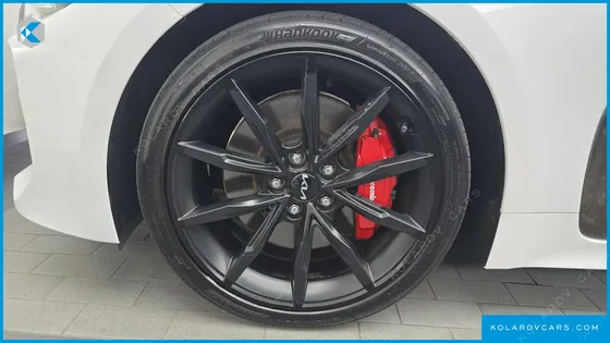 KIA STINGER 2.5 AWD MASTERS