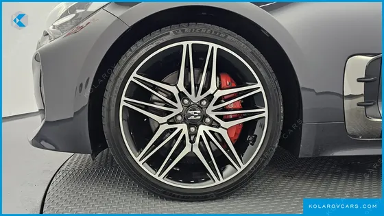 KIA STINGER 2.5 PLATINUM
