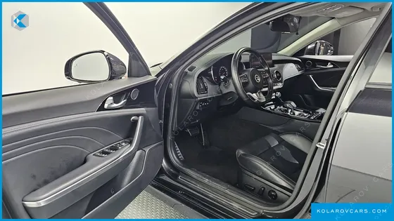 KIA STINGER 2.5 PLATINUM