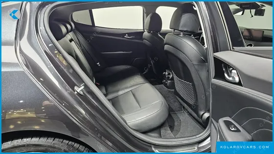 KIA STINGER 2.5 PLATINUM