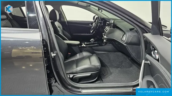 KIA STINGER 2.5 PLATINUM