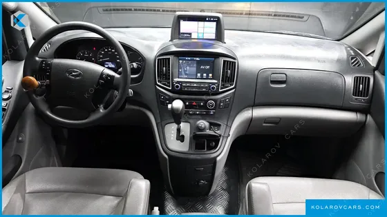 HYUNDAI STAREX 4WD WAGON 11-SEATER