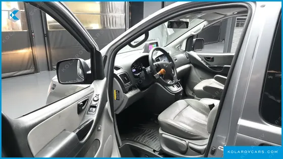 HYUNDAI STAREX 4WD WAGON 11-SEATER