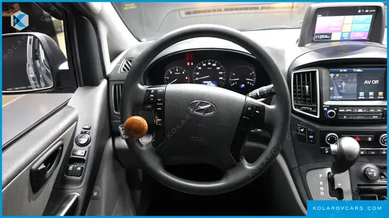 HYUNDAI STAREX 4WD WAGON 11-SEATER