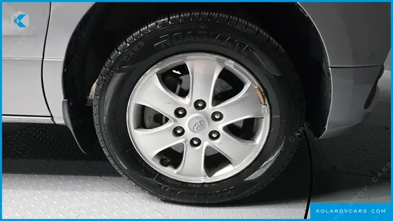 HYUNDAI STAREX 4WD WAGON 11-SEATER