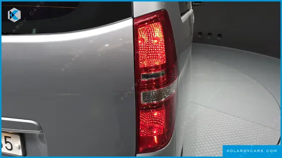 HYUNDAI STAREX 4WD WAGON 11-SEATER