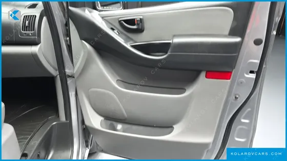 HYUNDAI STAREX 4WD WAGON 11-SEATER