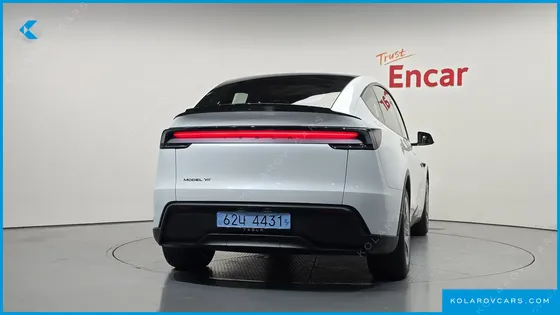 TESLA MODEL Y L LONG RANGE AWD