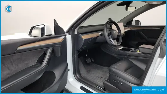 TESLA MODEL Y RWD