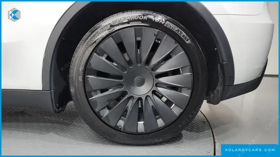 TESLA MODEL Y RWD