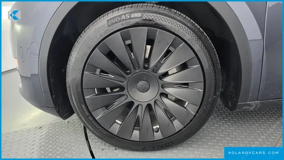 TESLA MODEL Y LONG RANGE AWD