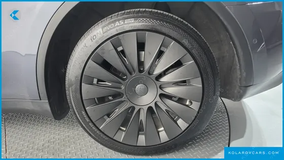 TESLA MODEL Y LONG RANGE AWD