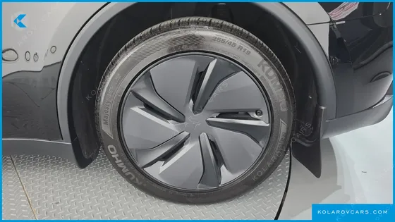 TESLA MODEL Y PREMIUM RWD