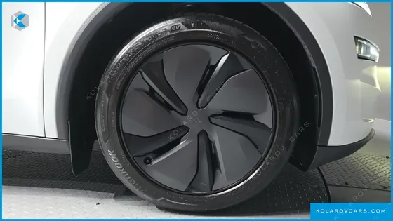 TESLA MODEL Y LONG RANGE AWD