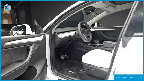 TESLA MODEL Y RWD