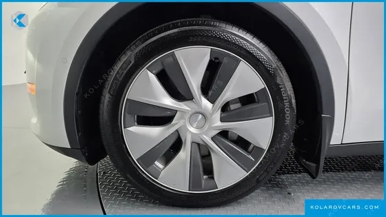 TESLA MODEL Y LONG RANGE AWD