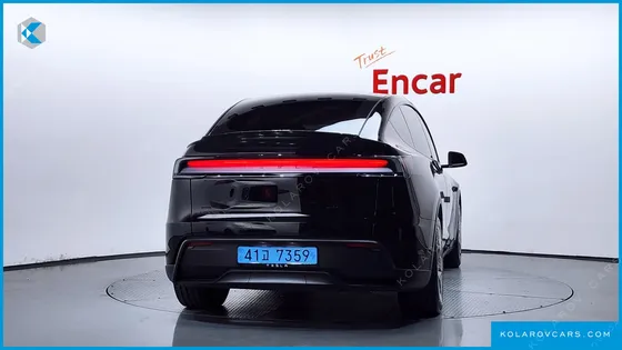 TESLA MODEL Y L LONG RANGE AWD