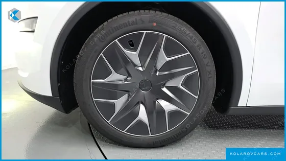 TESLA MODEL Y L LONG RANGE AWD