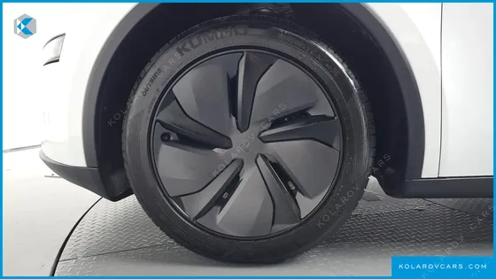 TESLA MODEL Y PREMIUM RWD
