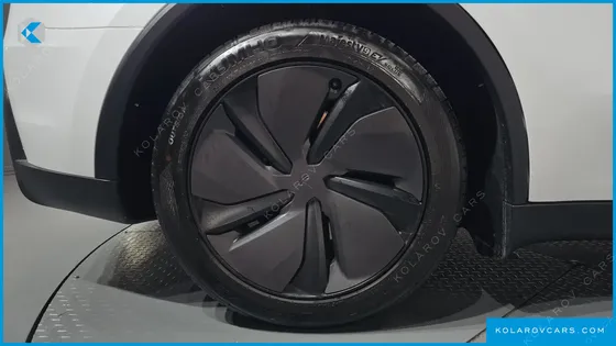 TESLA MODEL Y PREMIUM RWD