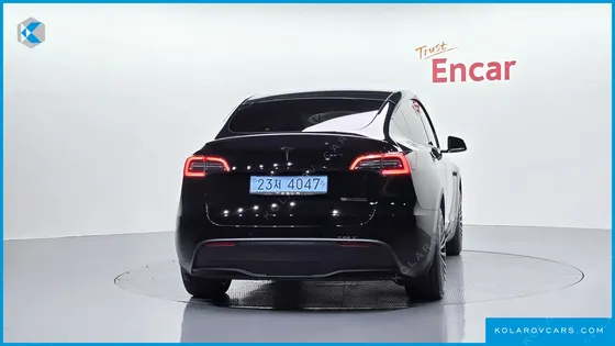TESLA MODEL Y STANDARD RANGE RWD