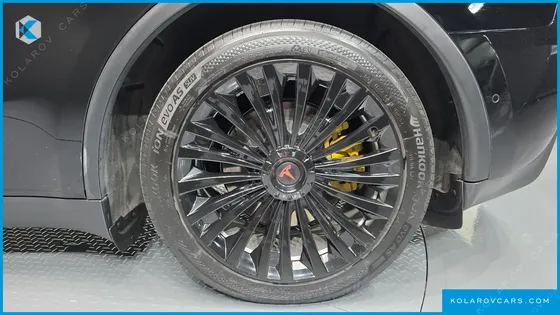 TESLA MODEL Y STANDARD RANGE RWD