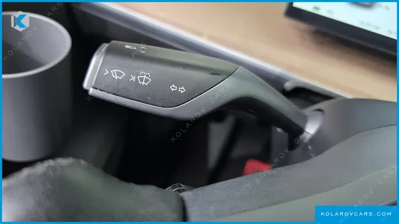 TESLA MODEL Y STANDARD RANGE RWD