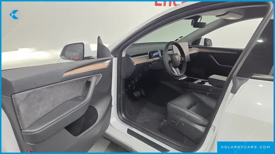 TESLA MODEL Y RWD
