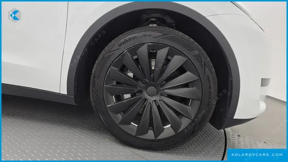 TESLA MODEL Y RWD