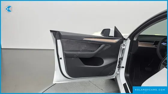 TESLA MODEL Y RWD