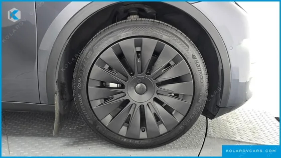 TESLA MODEL Y LONG RANGE AWD