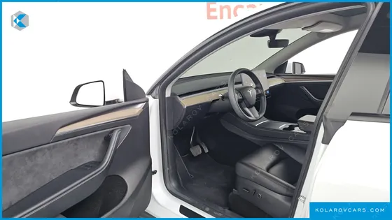 TESLA MODEL Y RWD