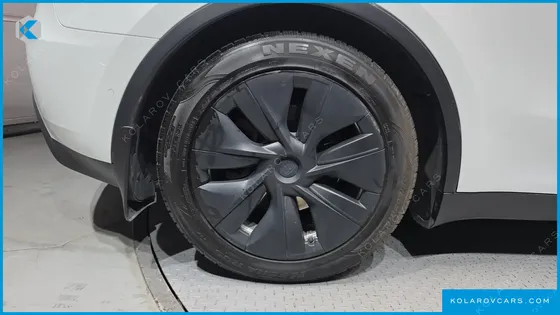 TESLA MODEL Y STANDARD RANGE RWD