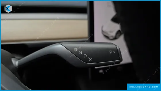 TESLA MODEL Y STANDARD RANGE RWD