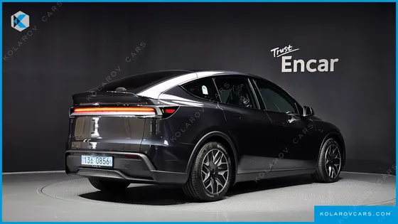 TESLA MODEL Y L LONG RANGE AWD