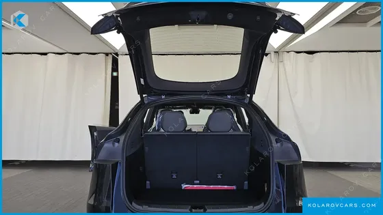 TESLA MODEL Y L LONG RANGE AWD