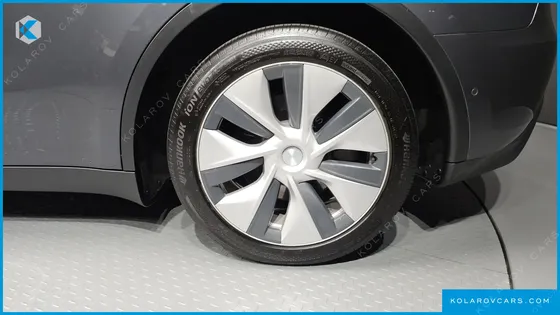 TESLA MODEL Y LONG RANGE AWD