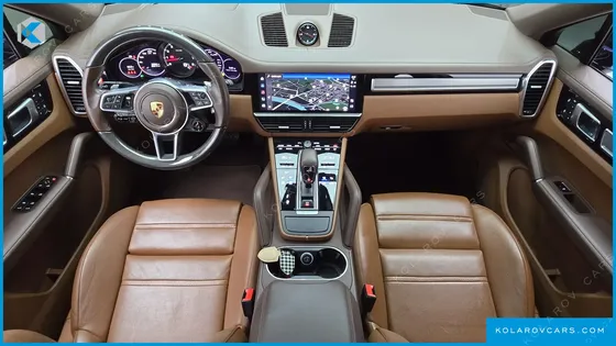 PORSCHE CAYENNE 3.0 COUPE PLATINUM EDITION