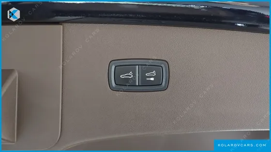 PORSCHE CAYENNE 3.0 COUPE PLATINUM EDITION