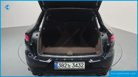 PORSCHE CAYENNE 3.0 COUPE PLATINUM EDITION