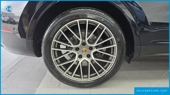 PORSCHE CAYENNE 3.0 PLATINUM EDITION