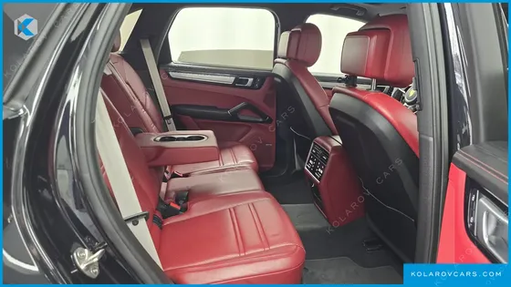 PORSCHE CAYENNE 3.0 PLATINUM EDITION
