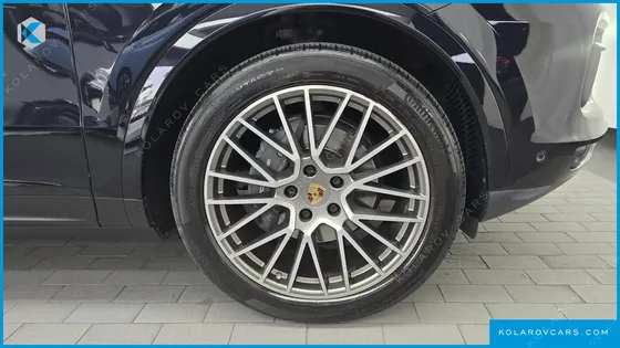 PORSCHE CAYENNE 3.0 PLATINUM EDITION