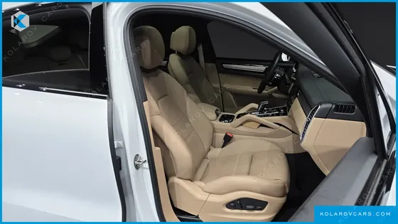 PORSCHE CAYENNE 3.0 COUPE PLATINUM EDITION
